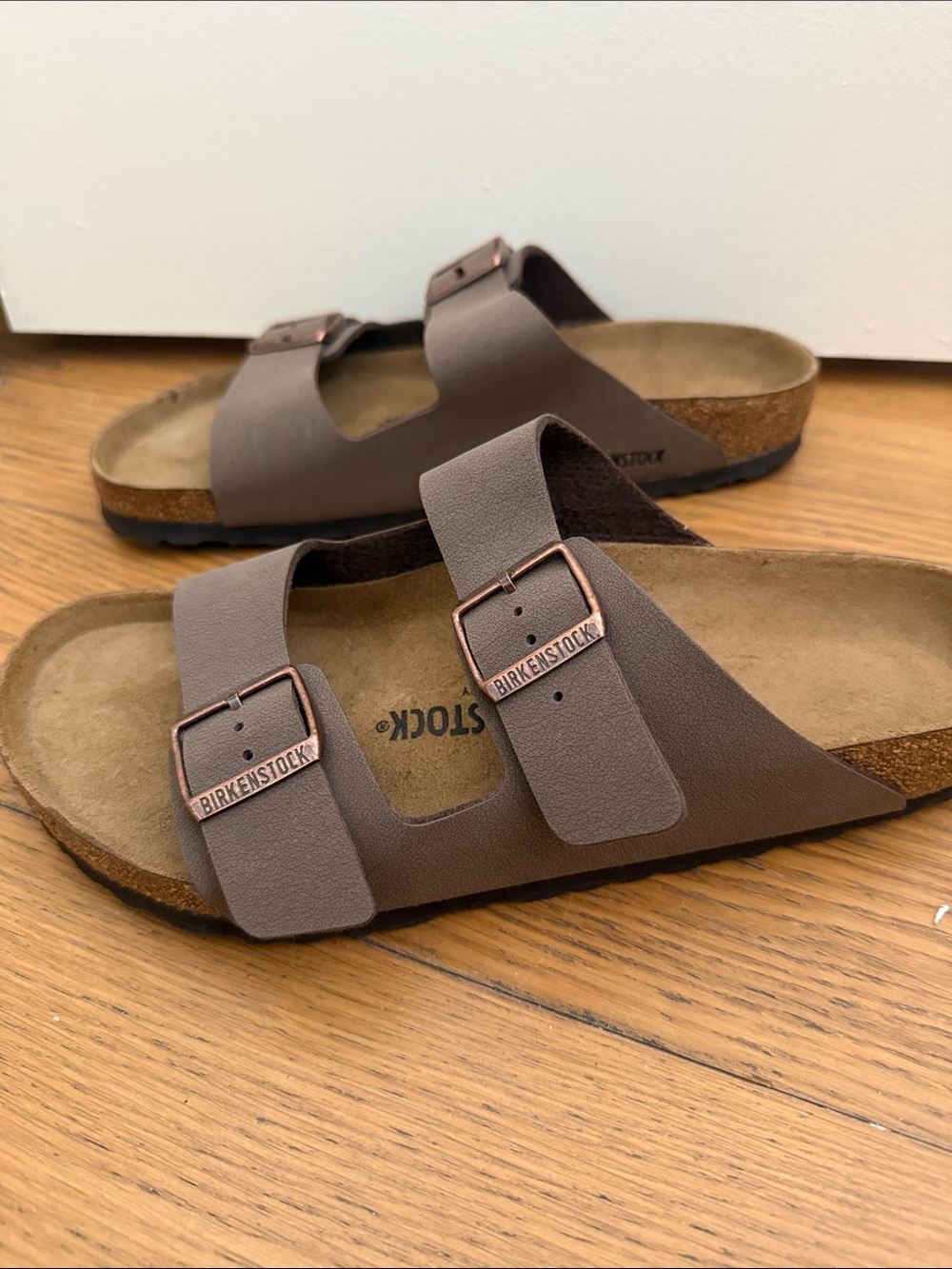 Birkenstock Men’s Two-Strap Sandal in Taupe with Copper Buckles Sise 43 - Picture 2 of 5